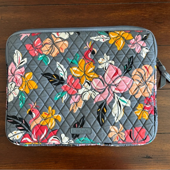 VERA BRADLEY 🩷🩶💚 Coastal Paradise Laptop Sleeve/case - Picture 3 of 6